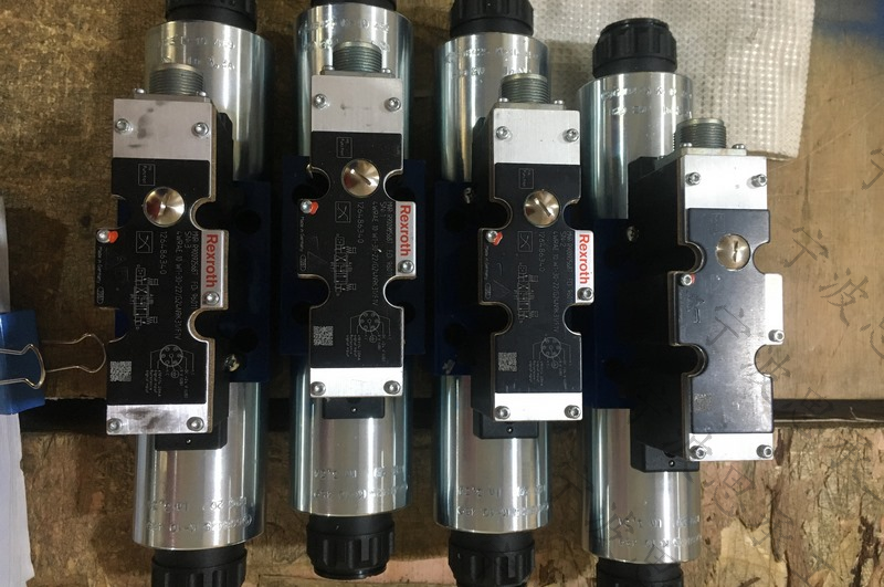 德國(guó)力士樂方向閥4WRAE10W-60-2X/G24K31/F1V